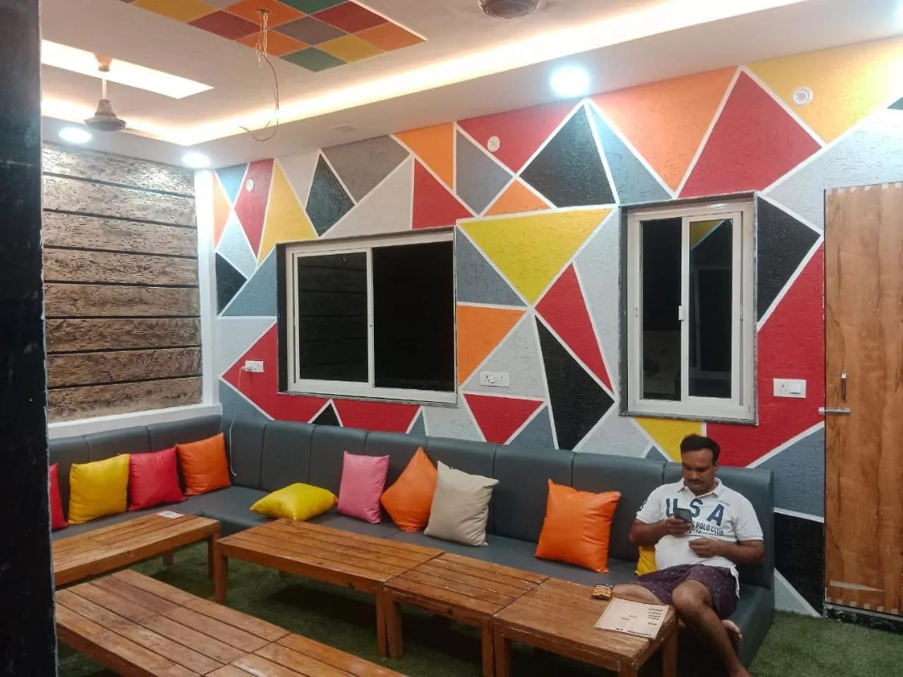 Bedweiser Backpackers Hostel Agra