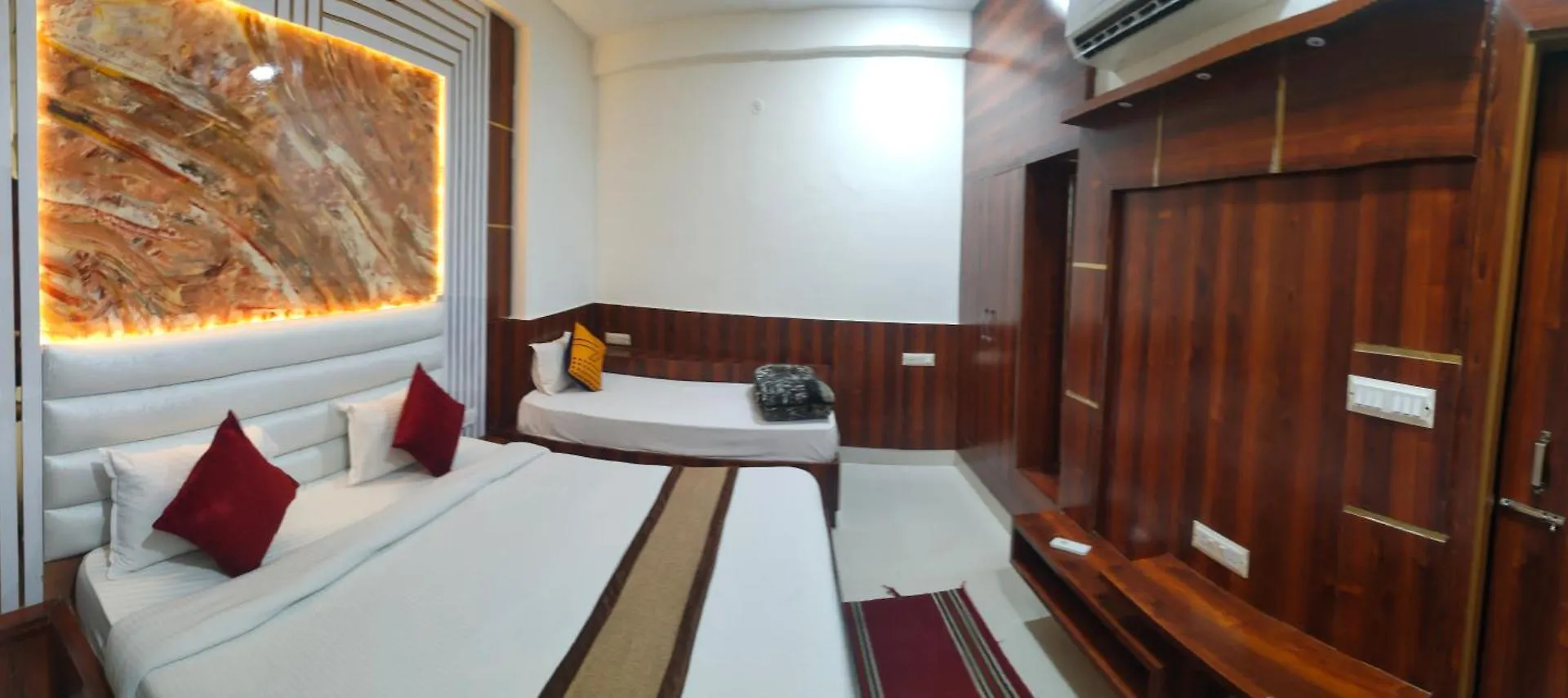 Bedweiser Backpackers Hostel Agra