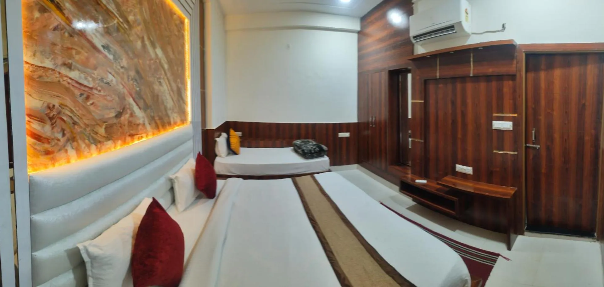 Bedweiser Backpackers Hostel Agra