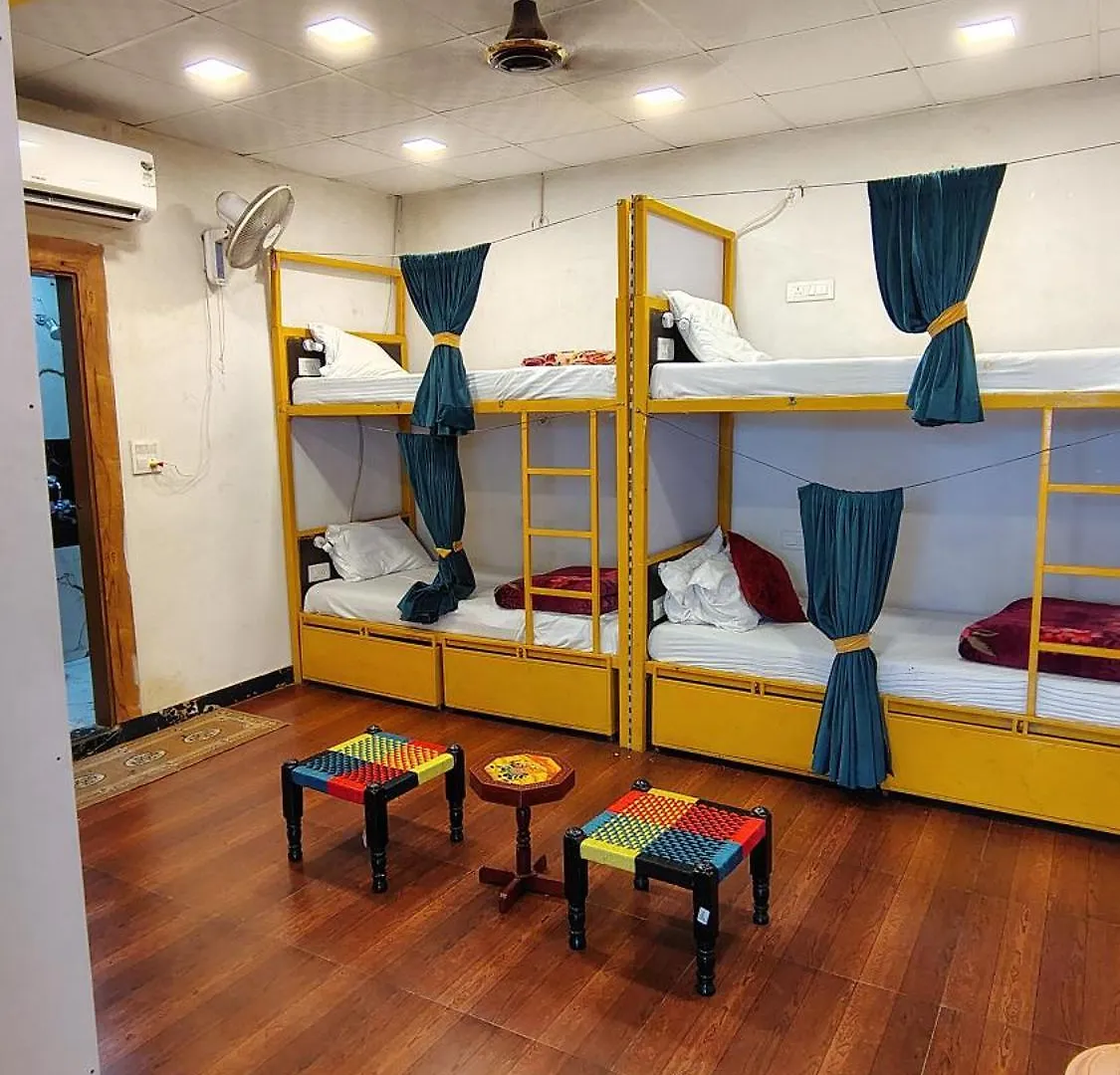 Bedweiser Backpackers Hostel Agra