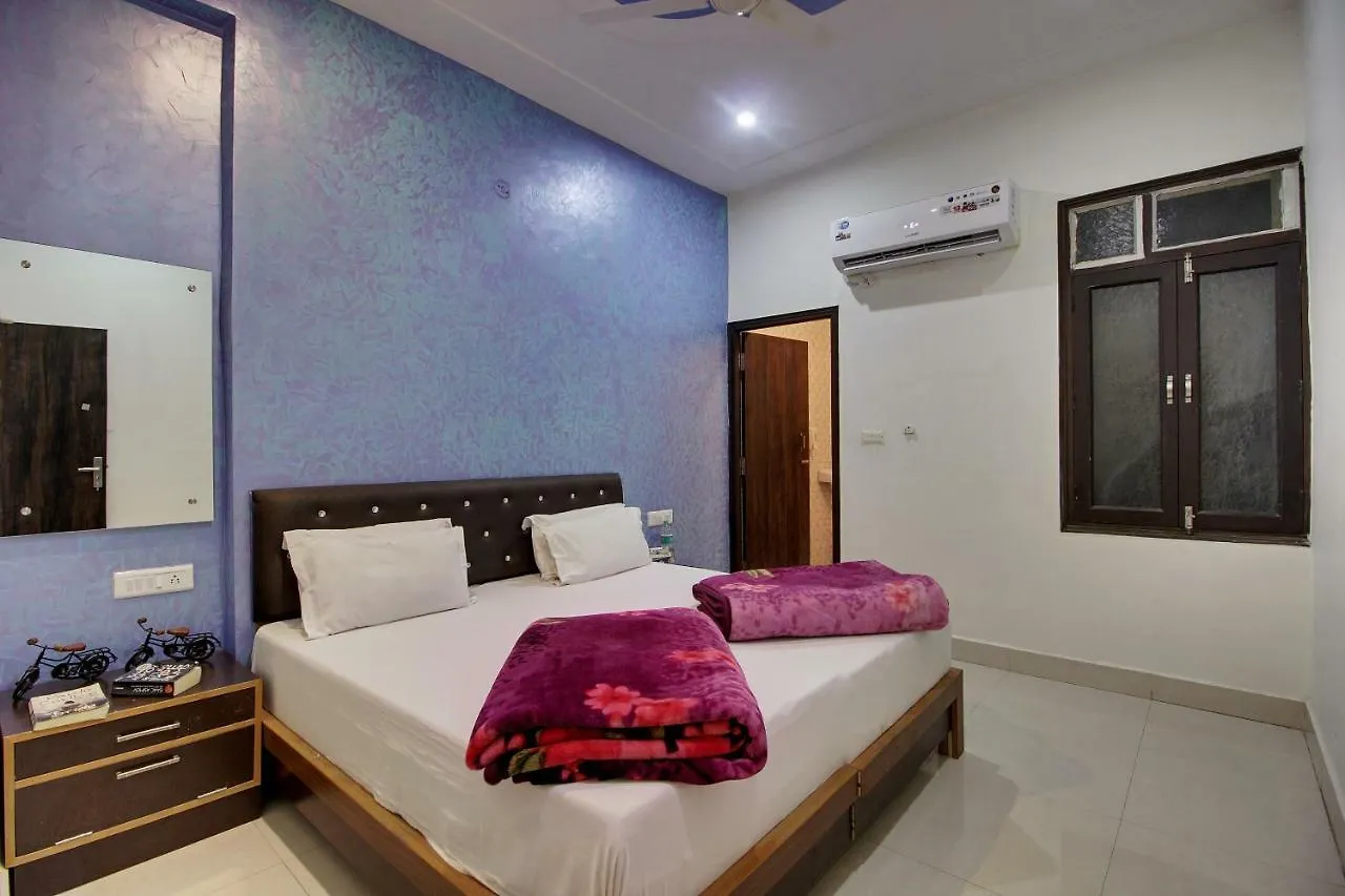 Bedweiser Backpackers Hostel Agra   Agra (Uttar Pradesh)